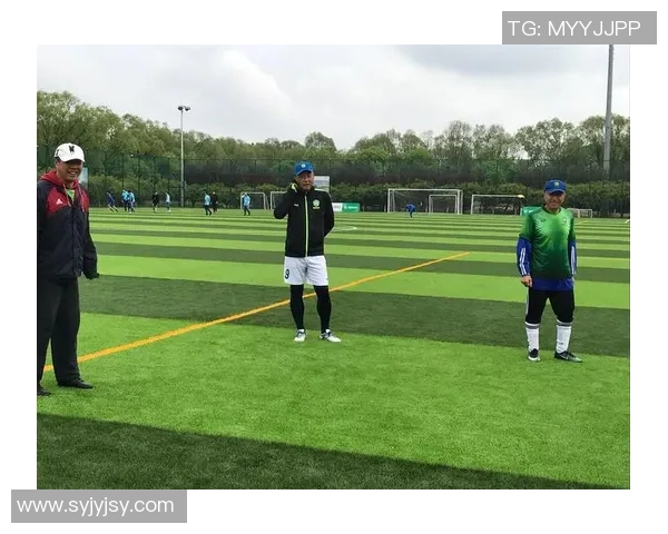 足球周文信：探索足球背后的故事与激情，感受运动的魅力与团队的力量