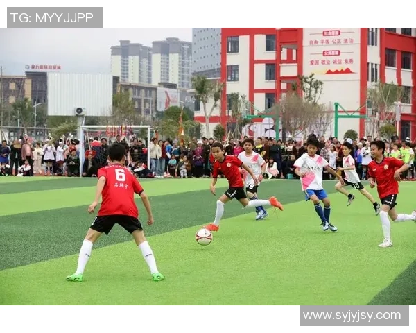 顽童足球：培养孩子们的团队精神与运动能力的快乐之旅